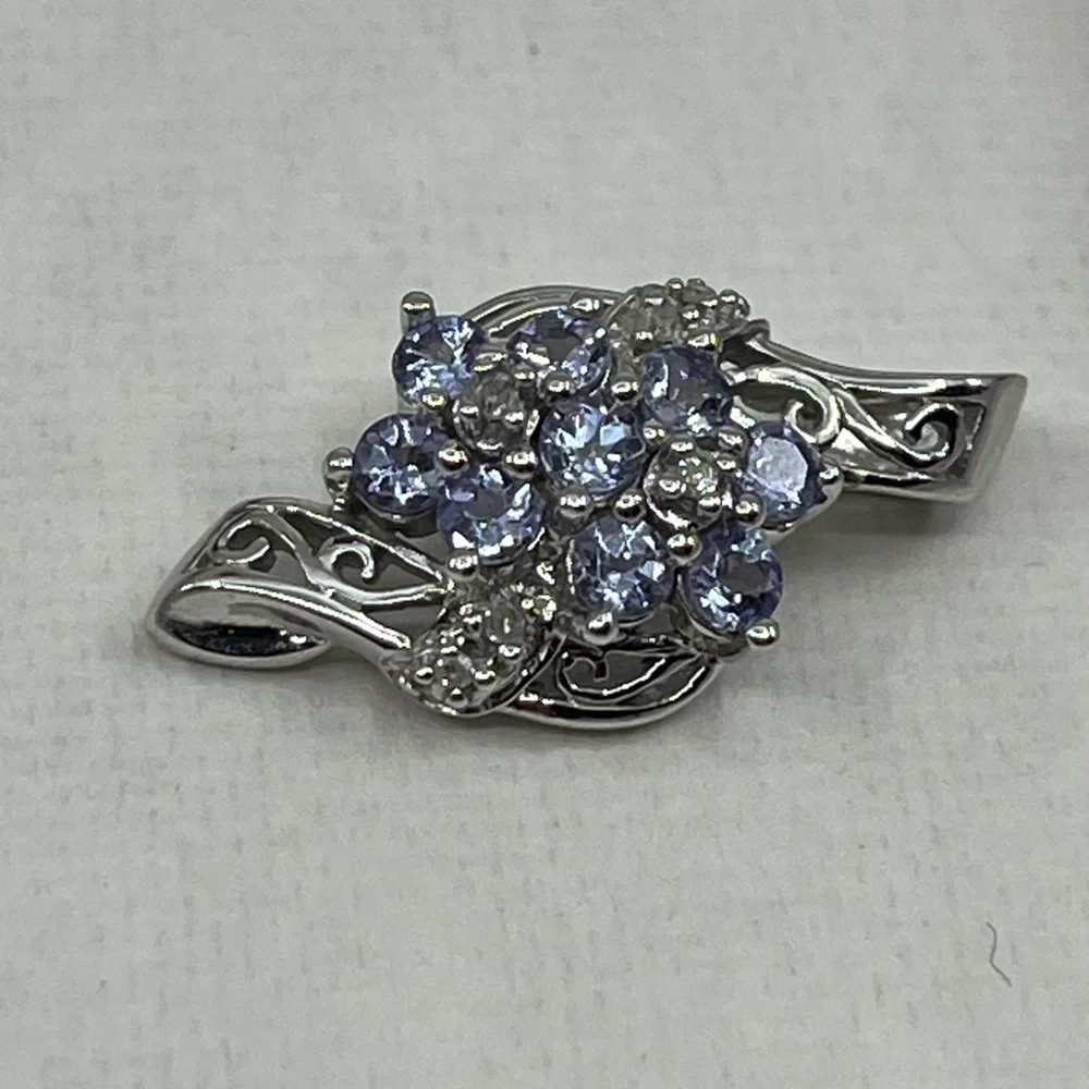 10K White Gold Tanzanite ๐ Diamond Accent Pendant - Vintage Estate, 1990s - Picture 9 of 15